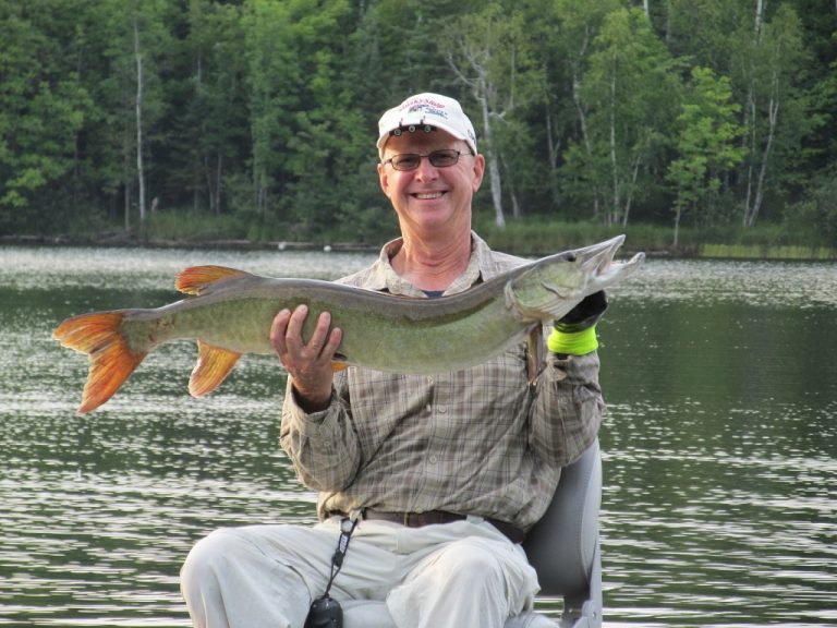 Pine Hill Resort Wi » Fishing Oxbow Lake